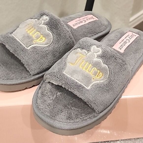 Juicy Couture Crown Logo Slippers- Grey - Picture 3 of 7